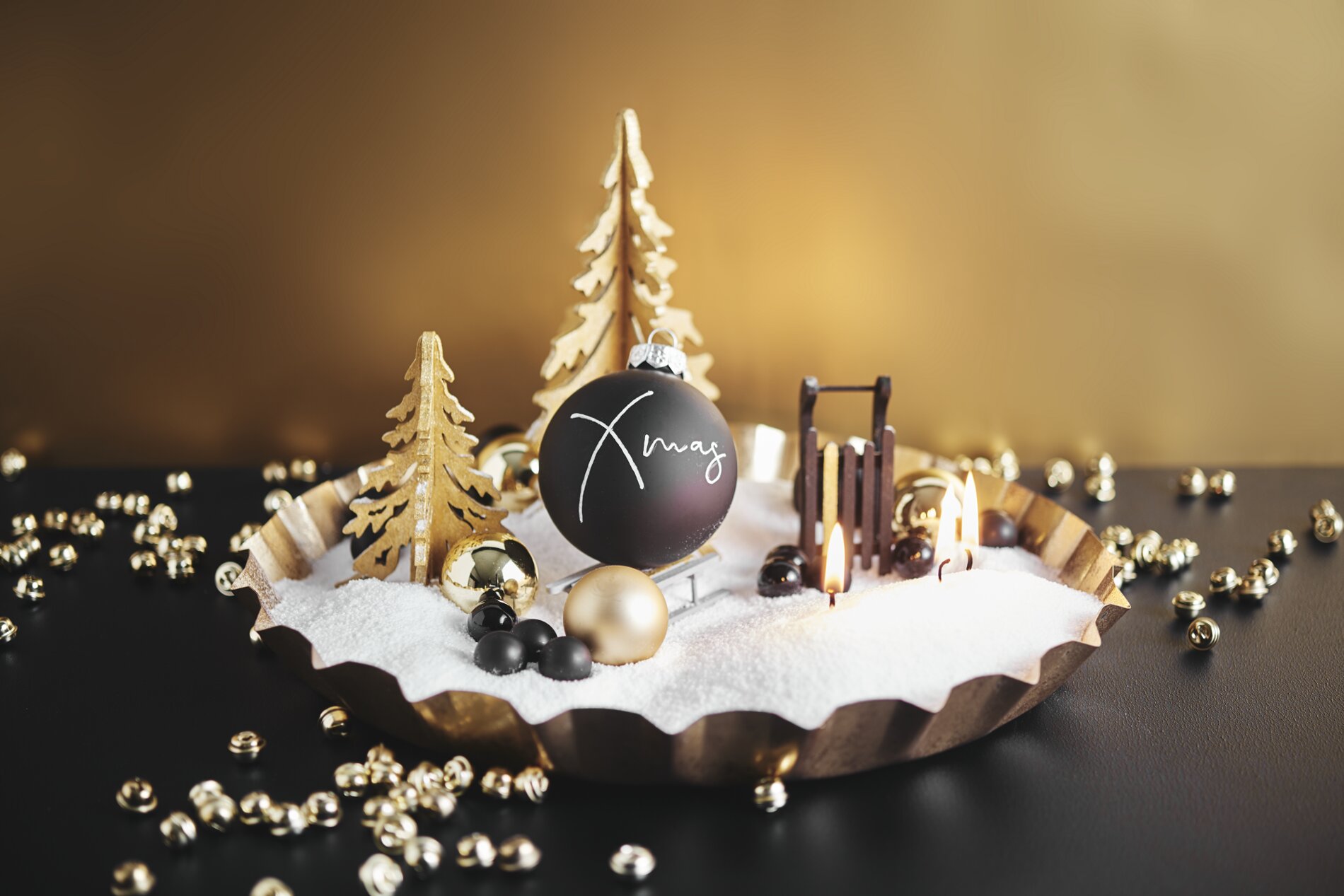 Weihnachtliches Kerzensand Arrangement 