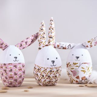 Hasen-Eier n&auml;hen