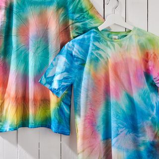 Tshirts batiken