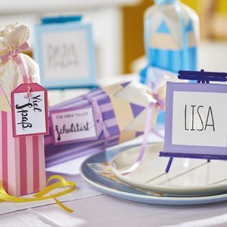 Einschulungsideen - Papier-Stifteboxen & Tischkarten-Staffeleien