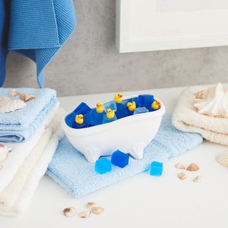Seife in Badewanne-Szene
