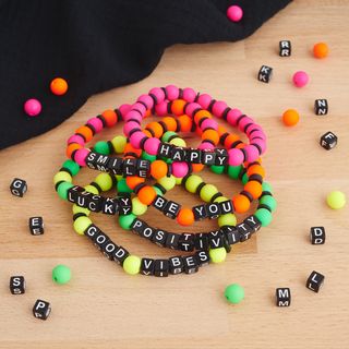 Neon-Armb&auml;nder mit Botschaften
