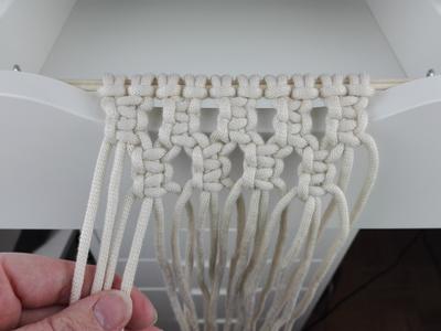 macram&eacute;-wall hanging Knotting 13