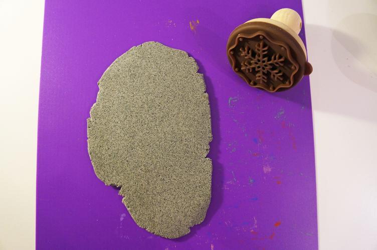 Geschenkanh&auml;nger Modelliermasse Stoneplast vorbereiten