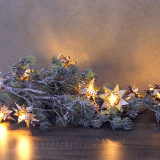Weihnachtsdeko: Lichterkette mit Fr&ouml;belsternen 