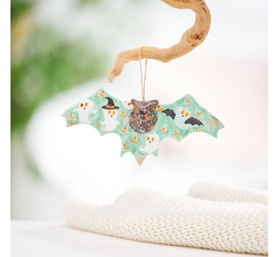 Bat, paper m&acirc;ch&eacute;
