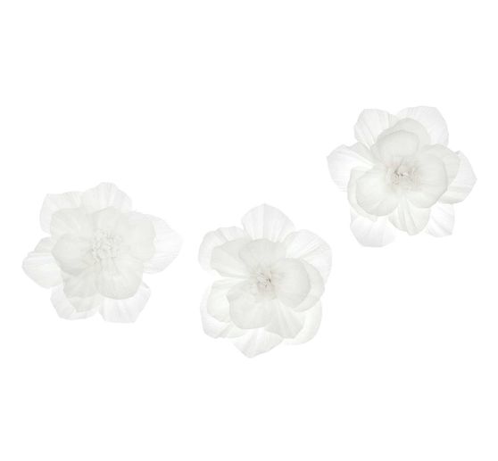 Cr&ecirc;pe paper flowers