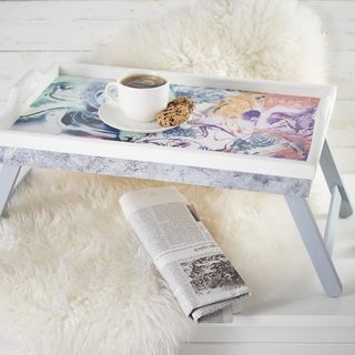 Tablett mit D&eacute;copatch im Pouring-Design